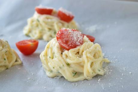 Nudelnestli mit Tomaten