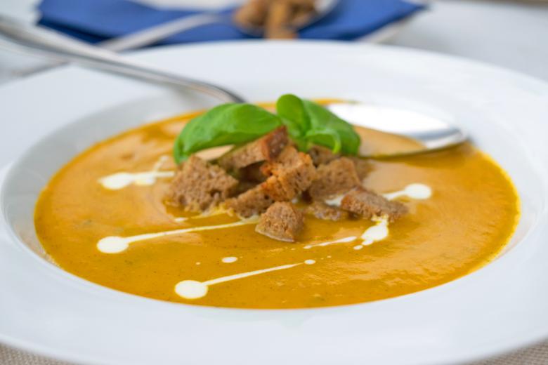 Kürbissuppe mit Kürbispesto