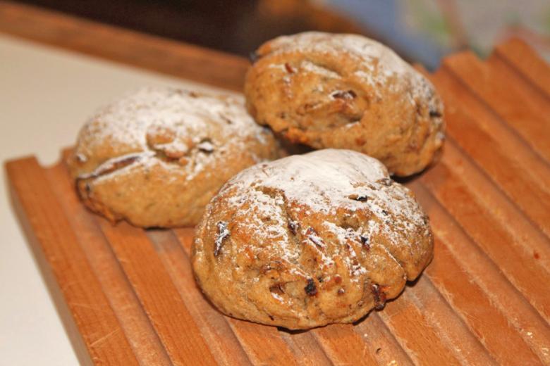 Thymian-Zwiebel-Brötchen