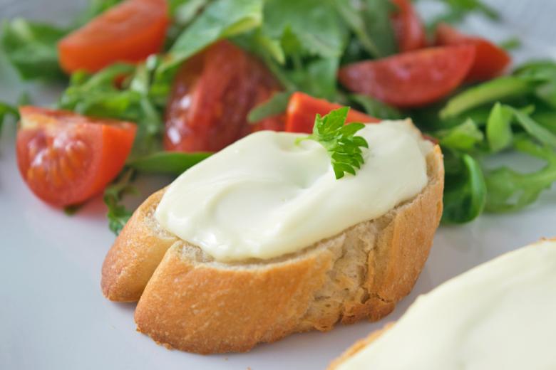 Baguette mit heissem Ziegenkäse