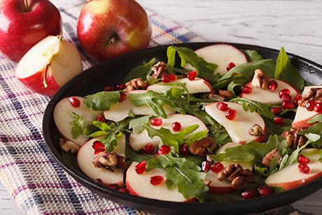 Granatapfel-Nuss-Salat