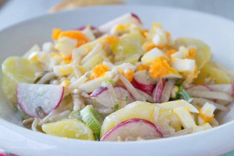 Kartoffelsalat mit Sprossen