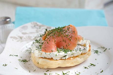Kartoffelblini mit Räucherlachs