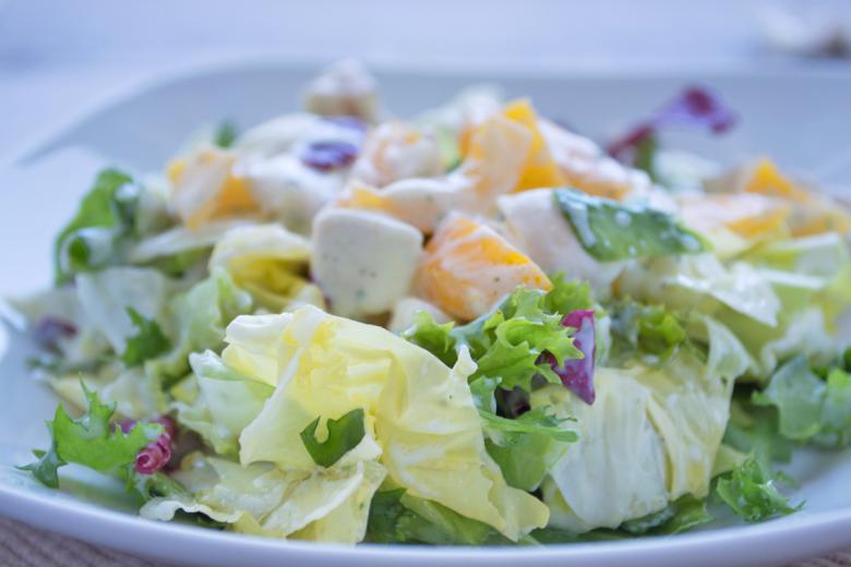 Kräuter-Rahm-Salatsauce