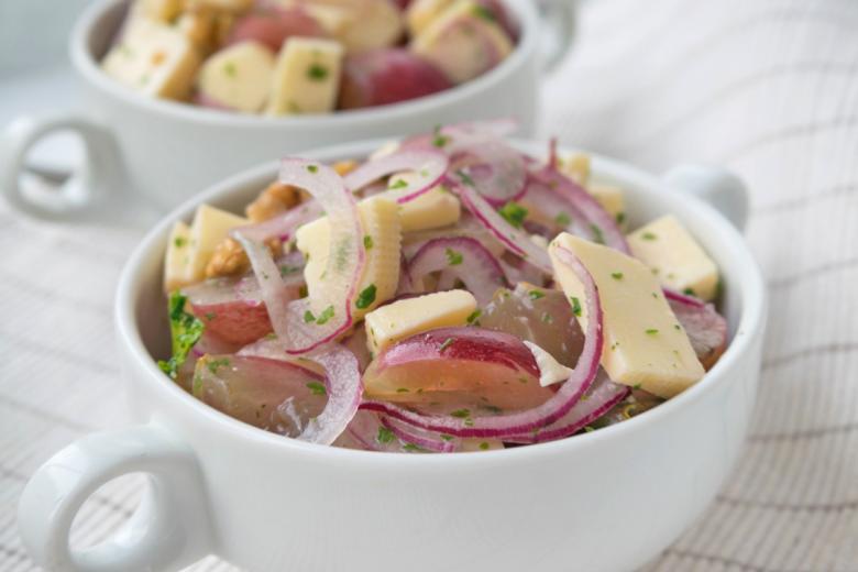 Käse-Trauben-Salat