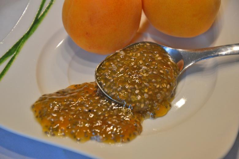 Aprikosen Marmelade mit Chia Samen