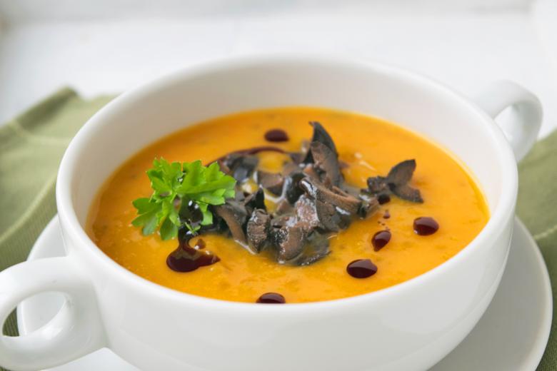 Fruchtige Kürbissuppe mit Chia Samen