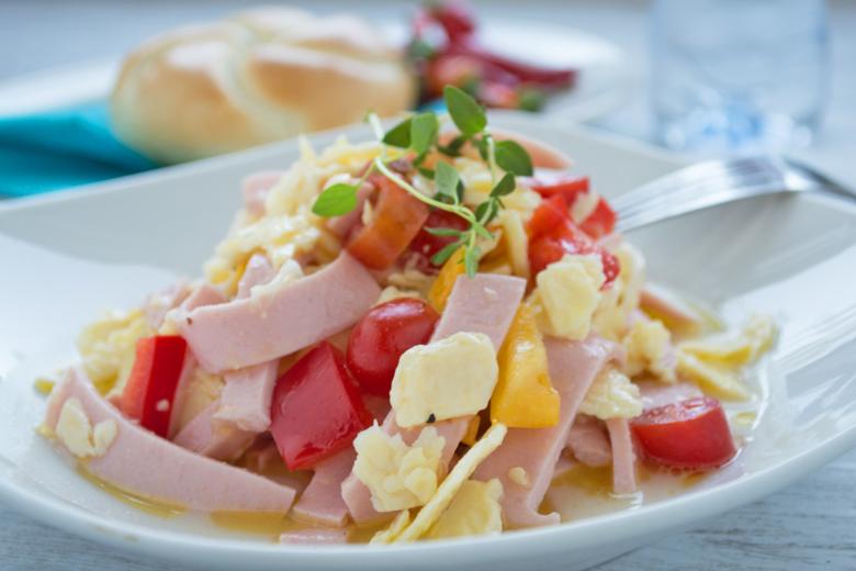 Wurst Käse Salat