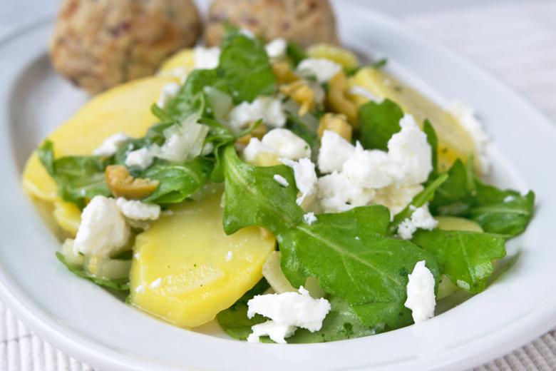 Kartoffelsalat mit Rucola & Schafskäse