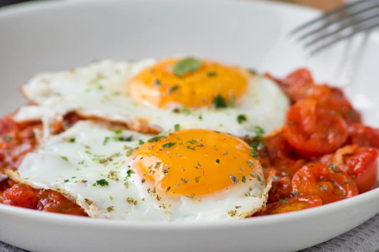 Speck-Zwiebel-Eier