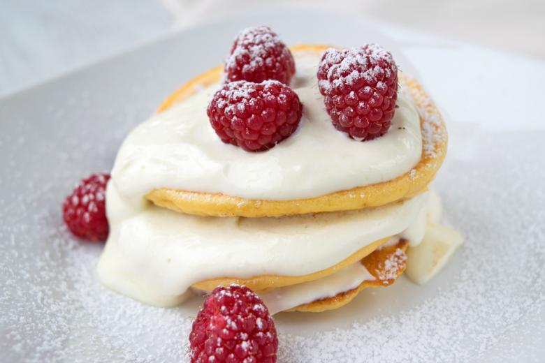 Pancakes mit Ricotta und Himbeeren