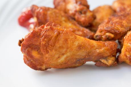 Chicken-Wings mit Ketchup-Dip