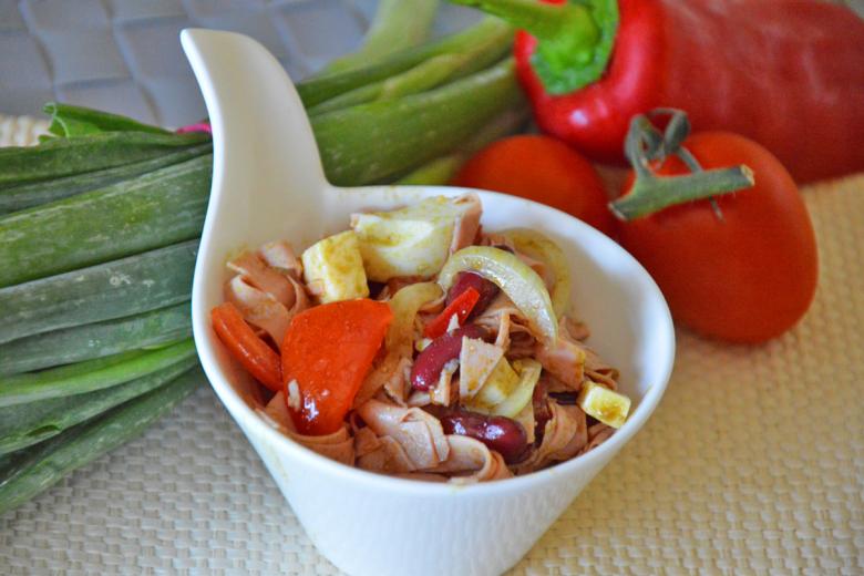 Schweizer Sommerwurstsalat
