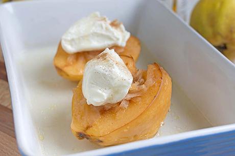 Ofenquitten mit Mascarpone