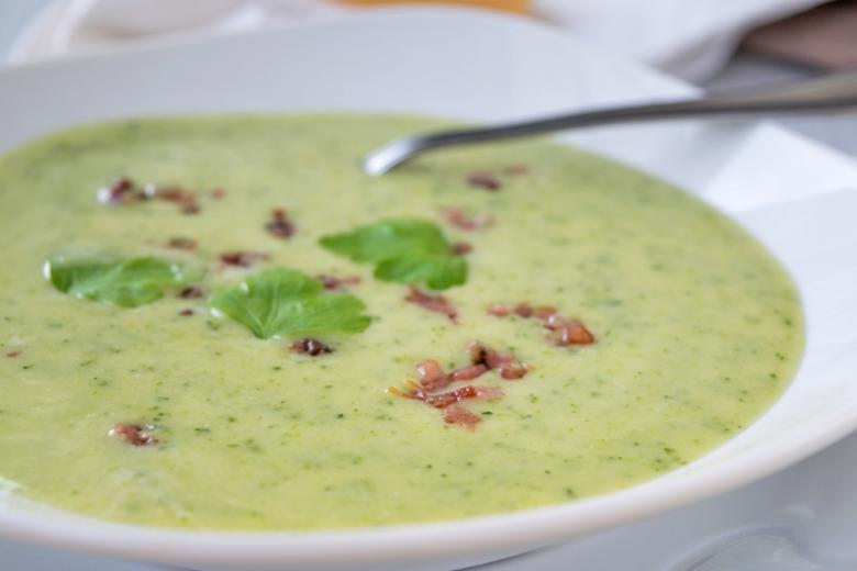 Zucchetti-Käse-Suppe