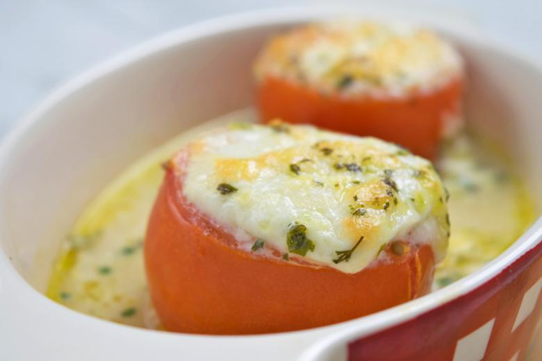 Gefüllte Tomaten mit Kartoffeln