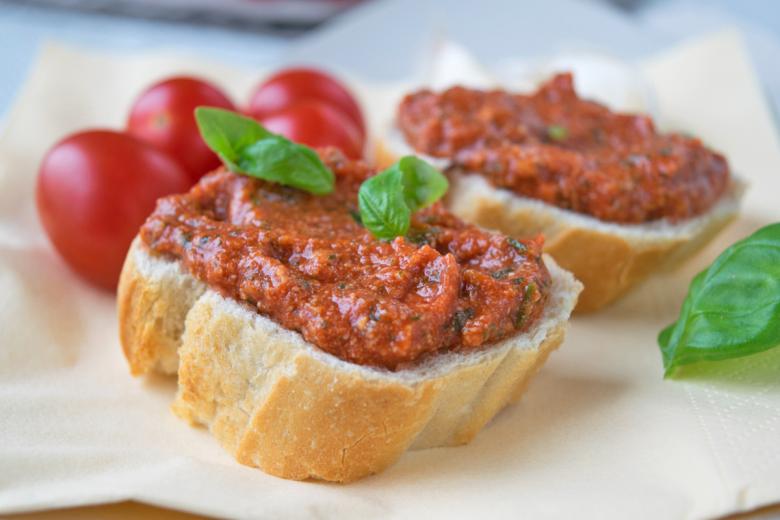 Tomaten-Parmesan-Aufstrich