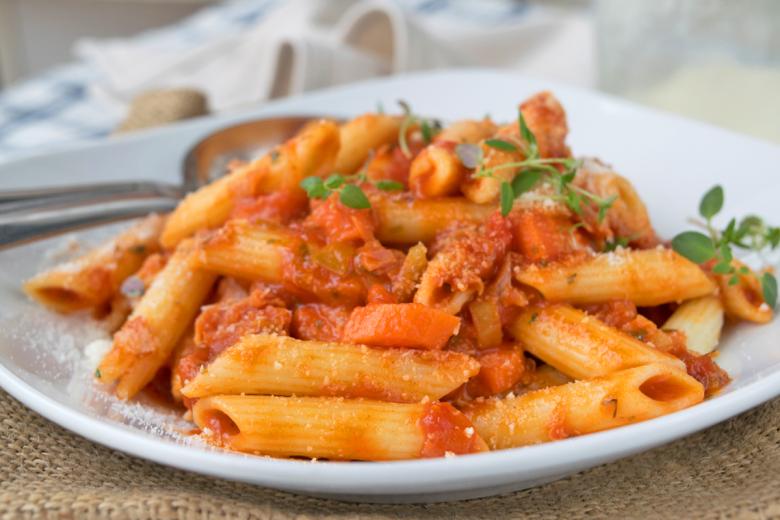 Pasta mit Rüebli-Schinken-Sauce