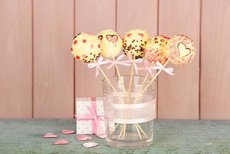 Weisse Cakepops