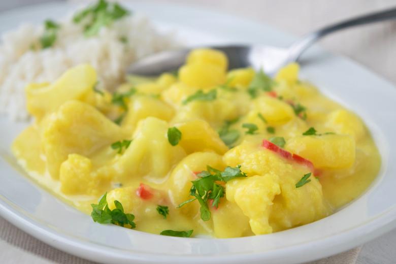 Blumenkohl-Curry mit Ingwerjoghurt