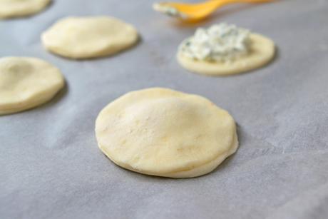 Frischkäse-Kräuter-Täschli