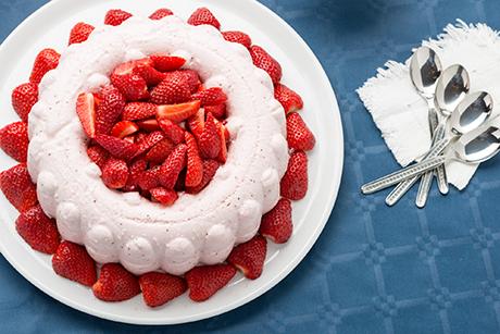 Parfait Glacé mit Erdbeeren