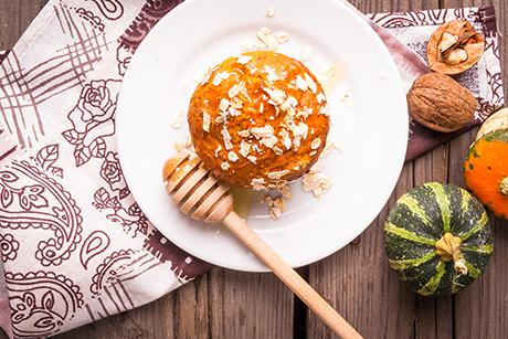 Nuss-Muffins mit Kürbis