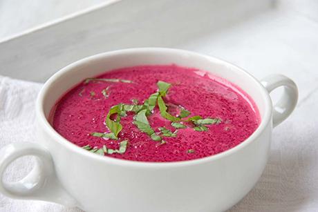 Randen-Suppe mit Kokoschips