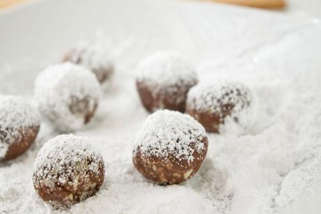 Schokoladen-Kokos-Kugeln