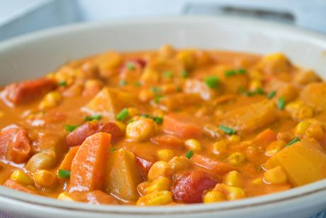 Veganes Harissa-Curry