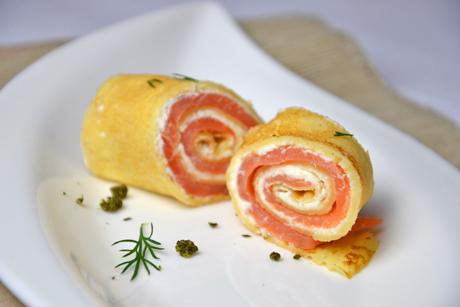 Pfannkuchen mit Frischkäse und Lachs