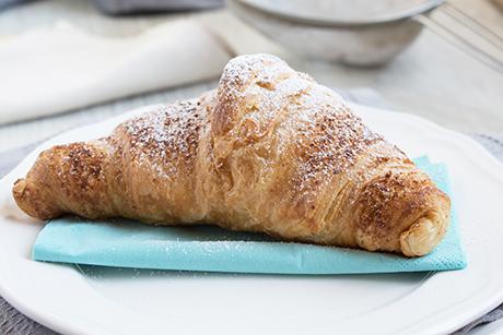 Schokoladen-Pinien-Gipfeli