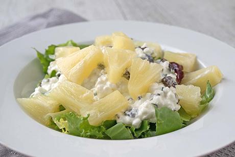 Hüttenkäse-Ananas-Salat
