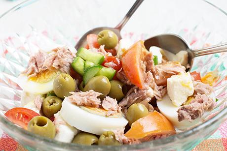 Thonsalat mit Mozzarella