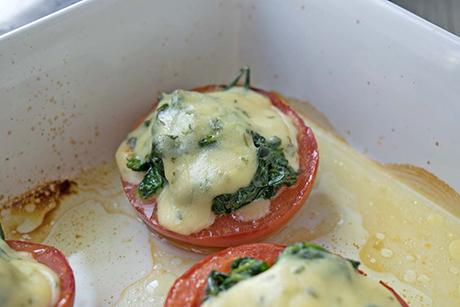 Gefüllte Tomaten mit Spinat