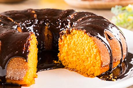 Rüeblikuchen mit Schokoladenüberzug