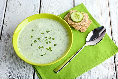 Gekühlte, grüne Tomatensuppe