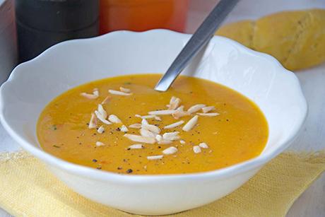 Haselnuss-Kürbis-Suppe