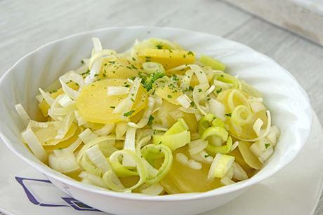 Kartoffelsalat mit Lauch