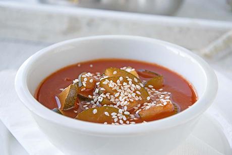 Zucchettitopf mit frischer Minze