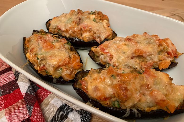 Auberginenschiffchen mit Süsskartoffelfüllung