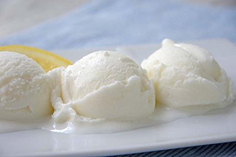 Zitronen-Ricotta-Glace