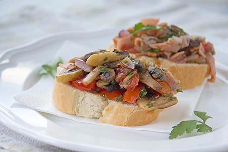 Leichte Pilz-Crostini