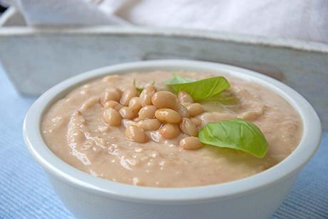 Weisse Bohnen-Mandel-Dip