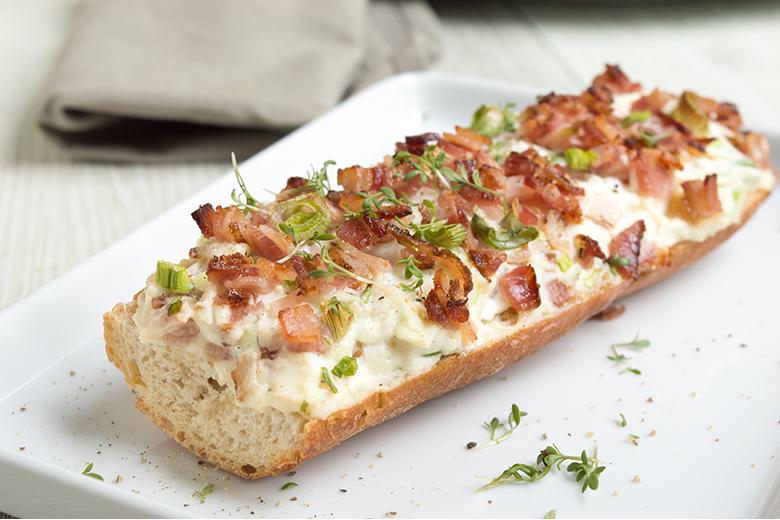 Knusprige Flammkuchen-Baguettes