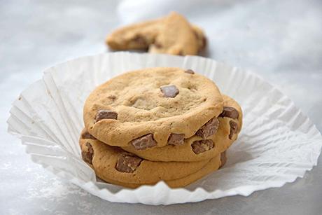 Haferflocken-Cookies mit dunklen Schoko-Chips