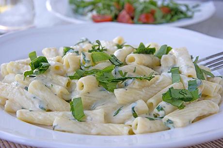 Bärlauch-Käse-Sauce