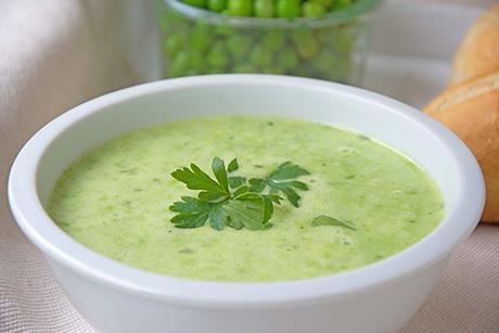 Erbsen-Kräutersuppe