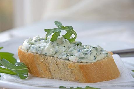 Frischkäse-Rucola-Aufstrich