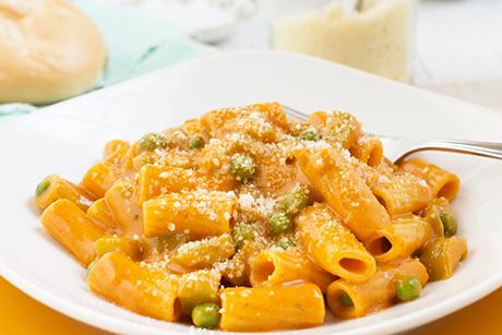 Peperoni-Ricotta-Sauce mit Erbsen